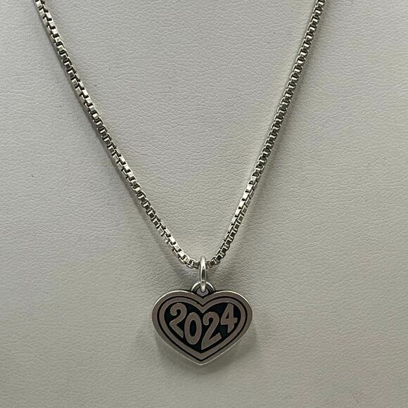James Avery Sterling Silver 2024 Heart Charm Box Link Sterling Chain Necklace - Picture 1 of 11